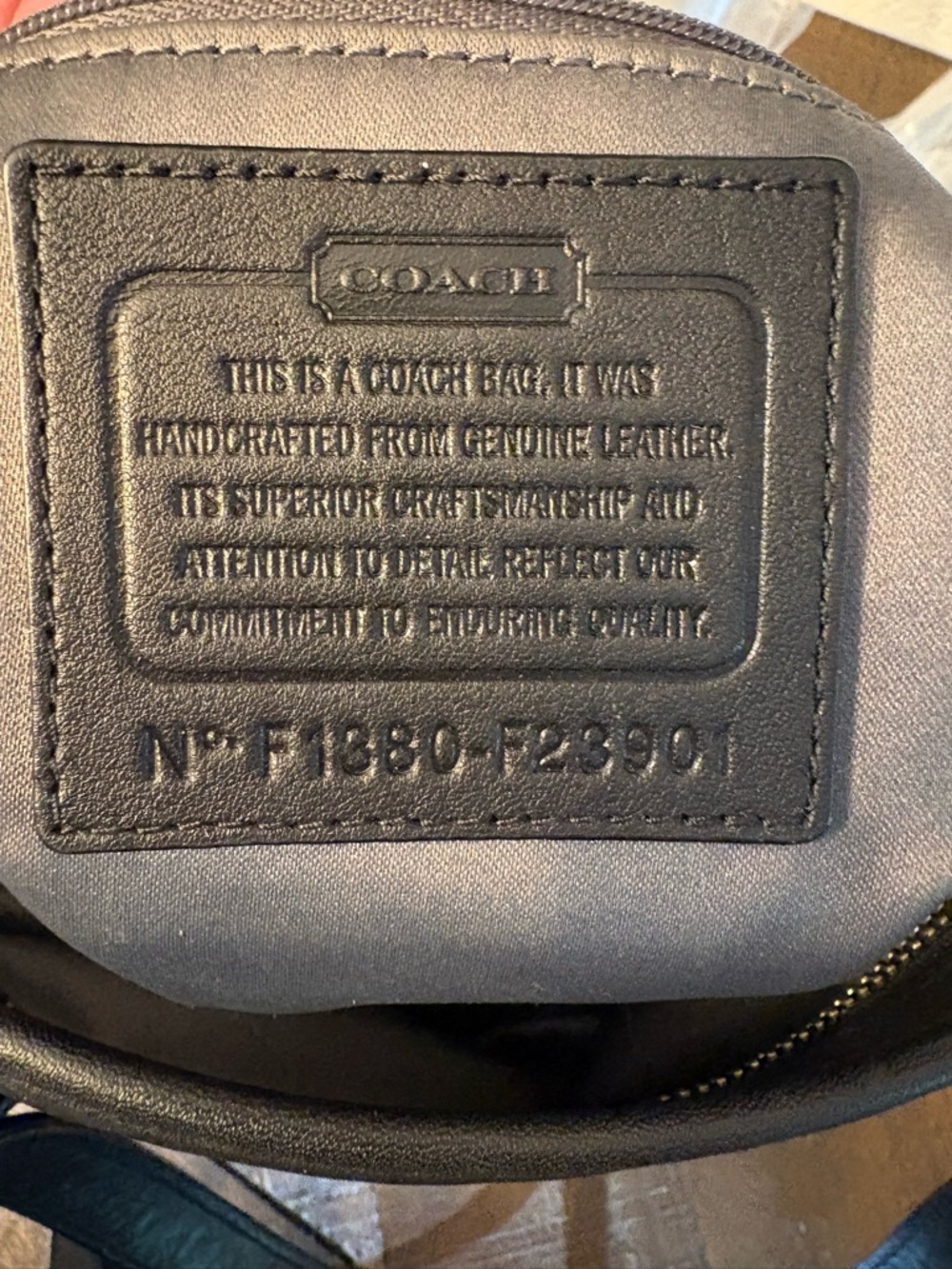 🖤 Coach Black Leather Tote Shoulder Bag | Classic Zip Pocket - Picture 6 of 7